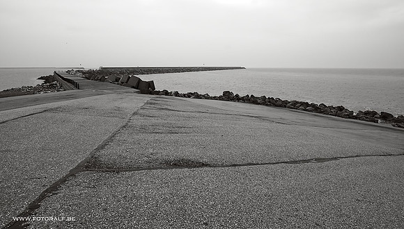 Ralf R. Radermacher - Jetée du Clipon