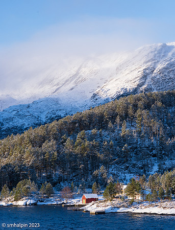 Vågsfjorden, Coastal Norway