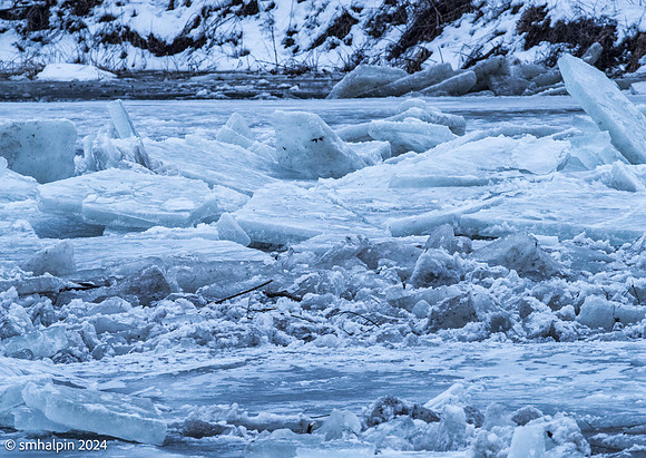 RiverIce-4847