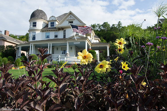 B&B